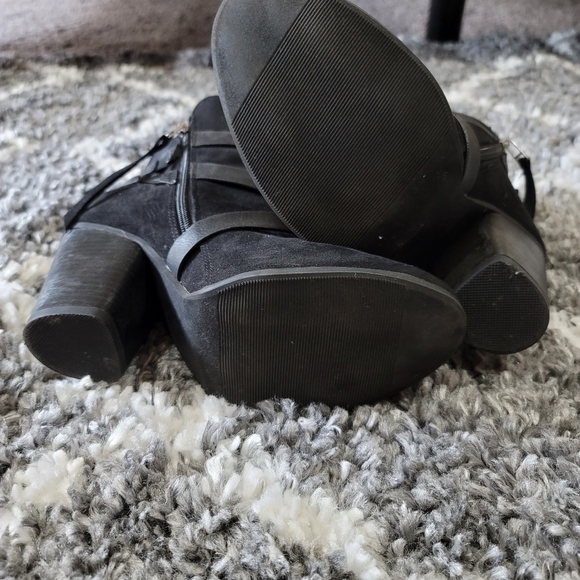 Booties - Picture 3 of 4